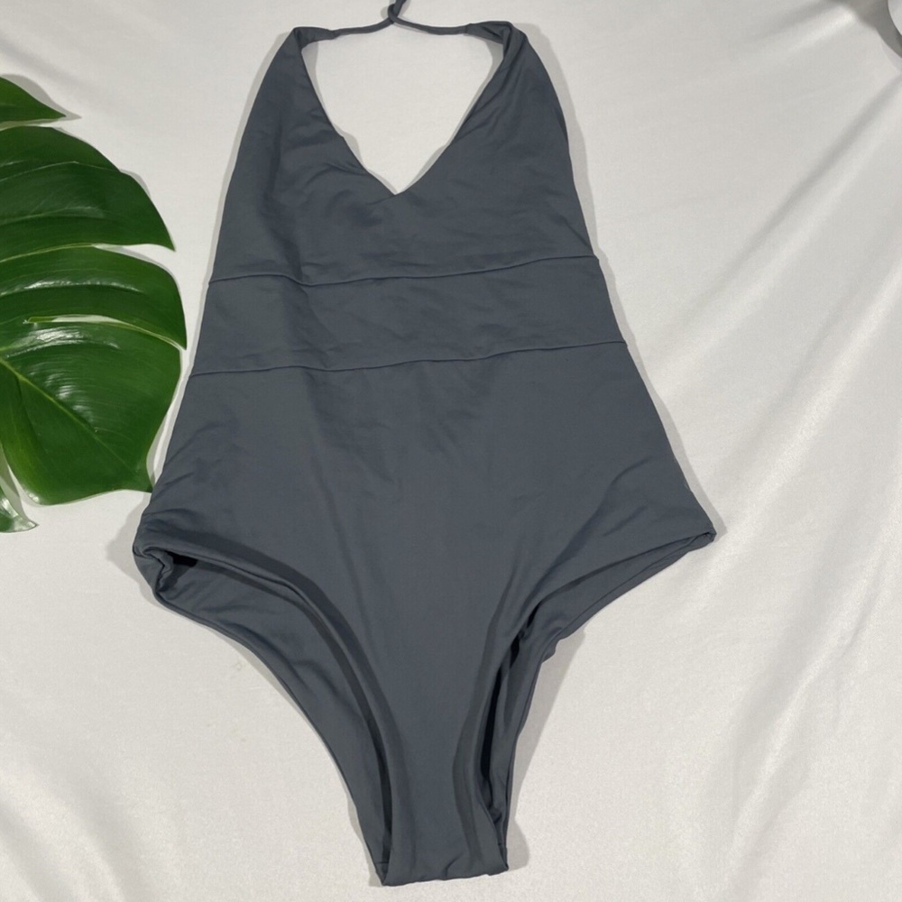 NEW Tavik [ XS ] Chase Deep V-Neck‎ One-Piece Swimsuit in Turbulence Grey - Picture 2 of 11